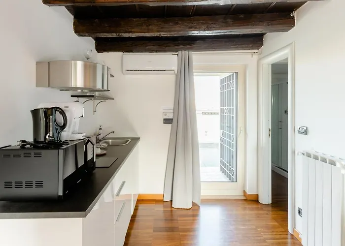 Just Here - La Mansarda דירה