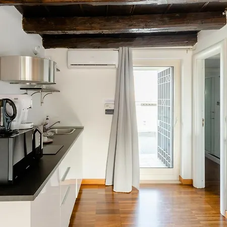 Just Here - La Mansarda Appartement